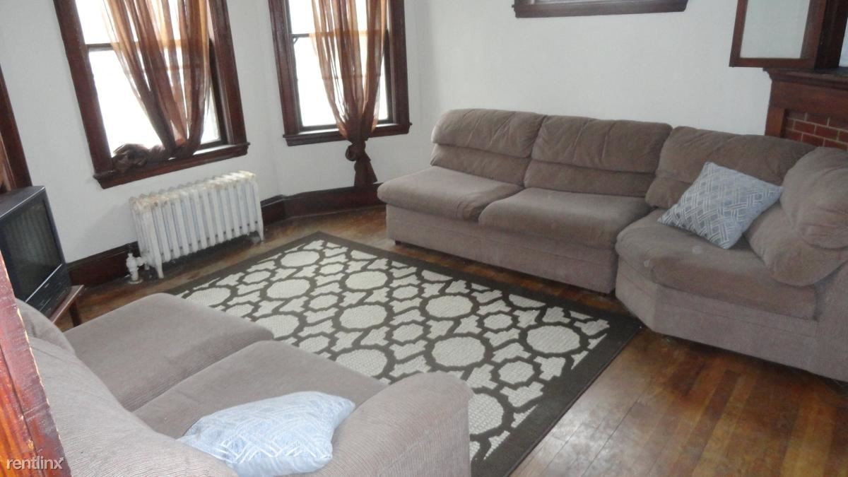 2 br, 1 bath - 484 Washington St - 2 br, 1 bath  - 484 Washington St