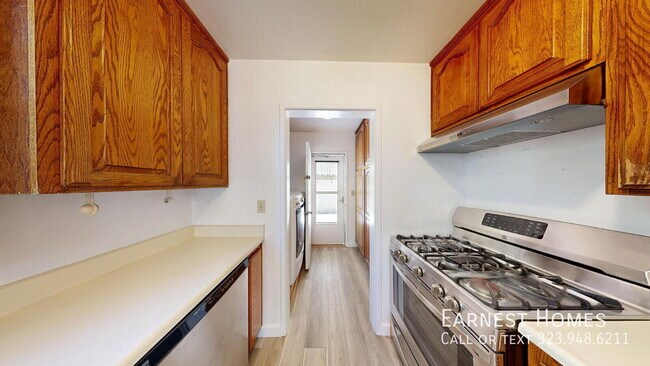 Foto del edificio - 13950 Garber St
