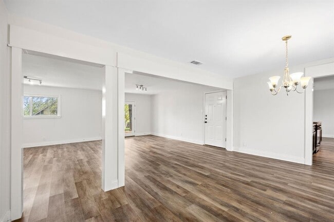 Foto del edificio - 2904 Northeast Dr