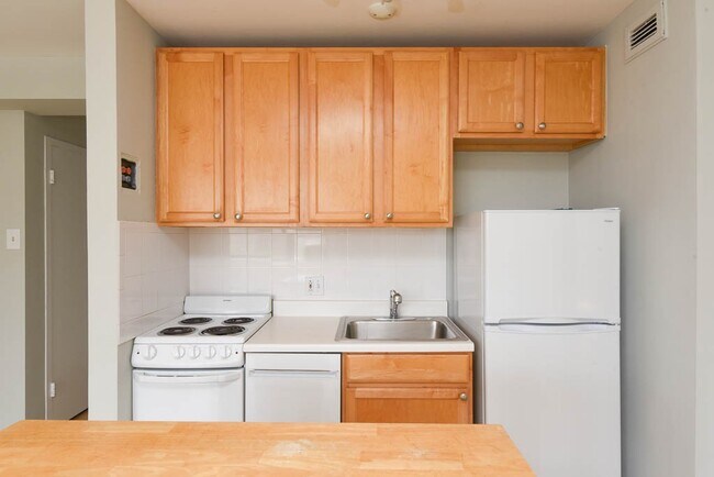 Foto del edificio - 445 W Wellington Ave