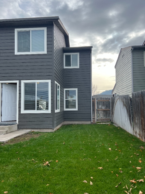 Foto del edificio - 1983 Greatview Dr