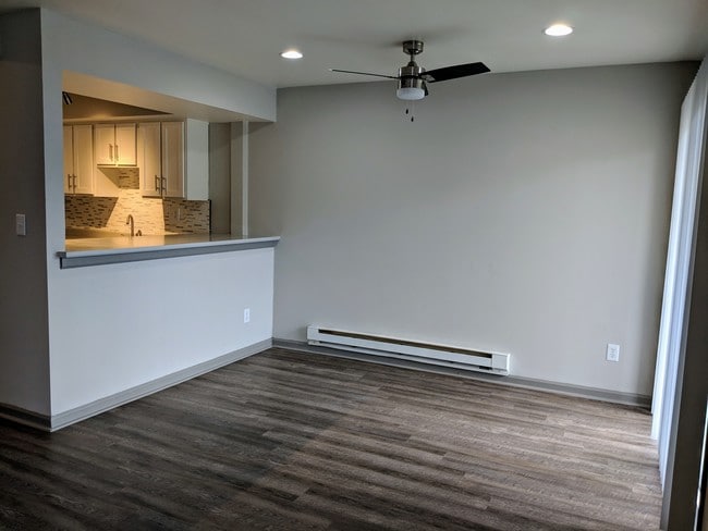 Building Photo - Prime W Apartments