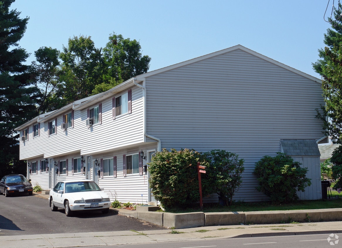 Primary Photo - 424 E Main St