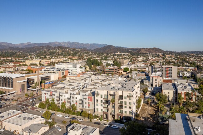 Foto del edificio - Kenwood Terrace