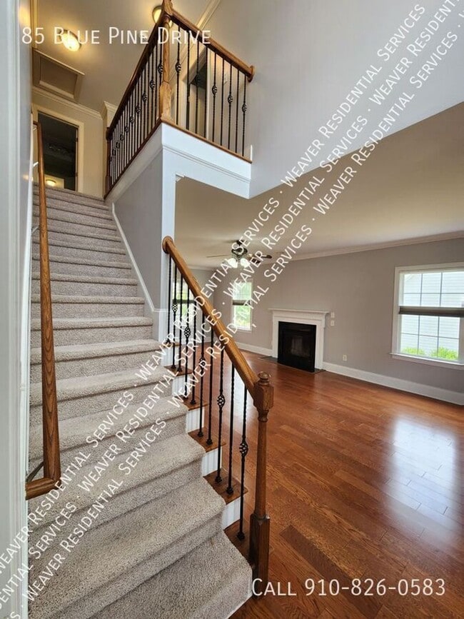 Foto del edificio - BEAUTIFUL TWO STORY HOME IN ANDERSON CREEK