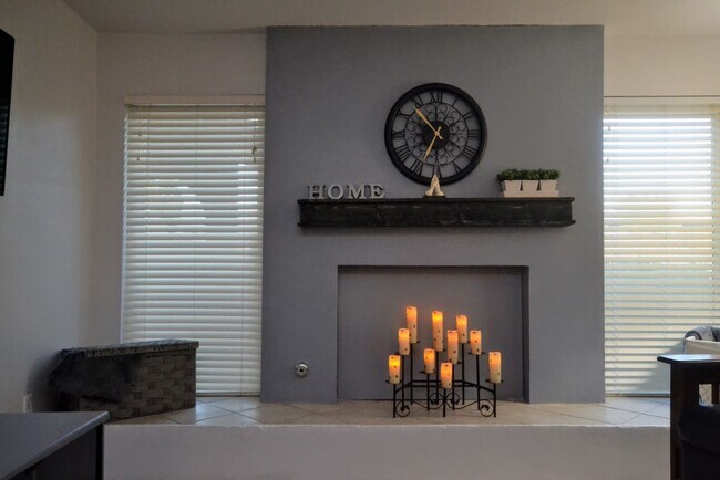Foto del edificio - 3 bedroom, Fully Furnished Home