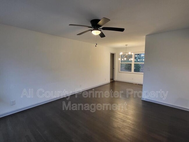 Building Photo - 3068 Anthony Dr