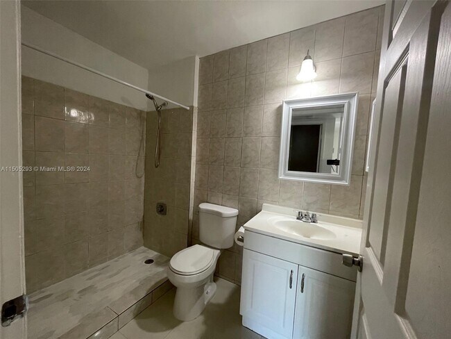 Building Photo - 15290 SW 106th Ln