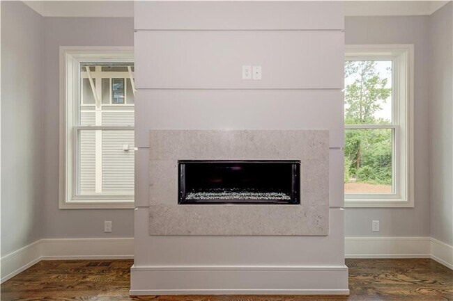 Foto del edificio - 3553 Blair Cir NE