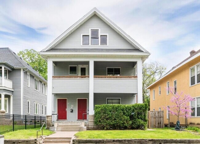 Foto del edificio - 2642 Emerson Ave N