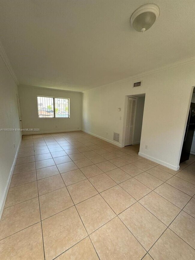 Foto del edificio - 120 SW 18th Ct