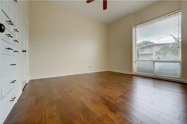 Building Photo - 6306 Diamond Head Cir