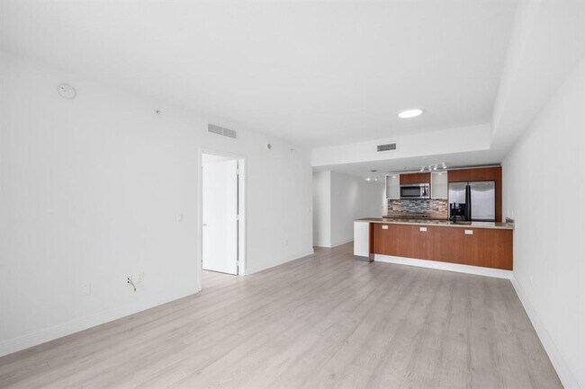 Foto del edificio - 185 SW 7th St