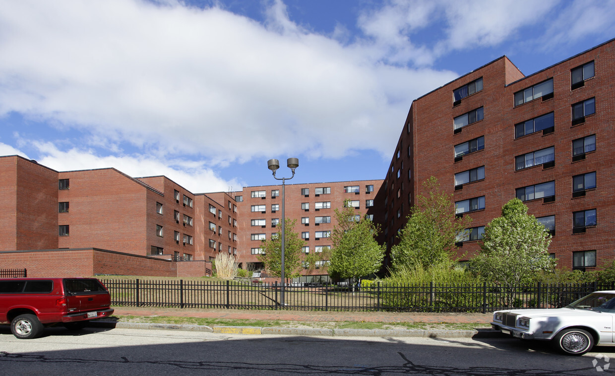 Building Photo - 100 State Street Apartments