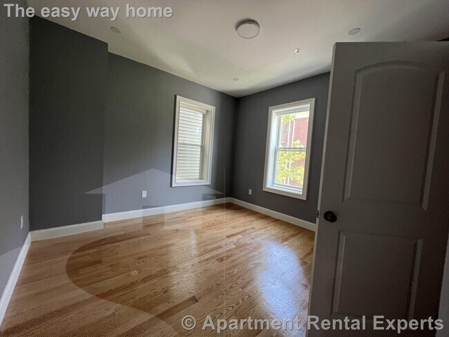 Building Photo - 339 Cambridge St