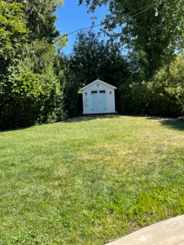Building Photo - 1000 La Sierra Dr
