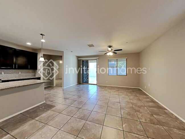 Foto del edificio - 21227 W Berkeley Rd