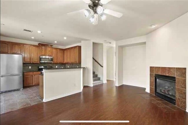 Building Photo - 2545 Jacobson Dr