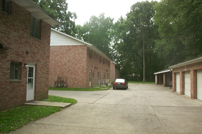 Foto del edificio - 470 Brentwood Dr