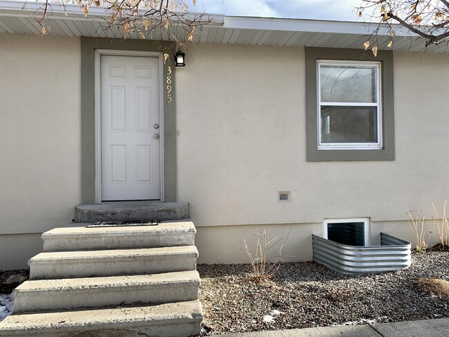 Building Photo - 3895 Kitt Dr