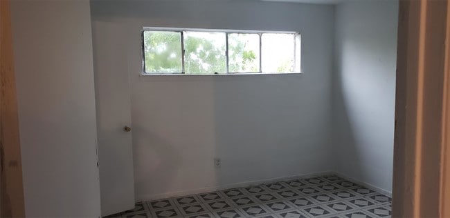 Building Photo - 6711 Mullins Dr