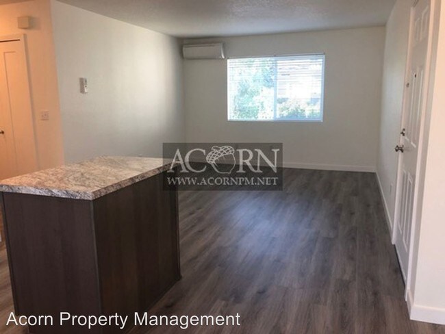 Foto del edificio - 102 NE 43rd Ave