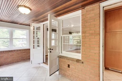 Foto del edificio - 7805 Moorland Ln