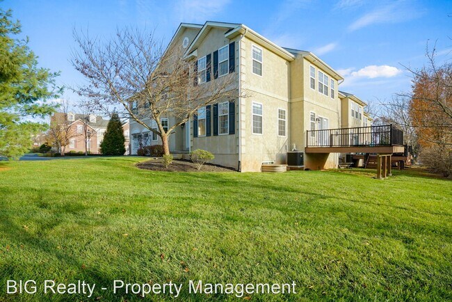 Building Photo - 3 br, 2.5 bath House - 2501 Eastport Way