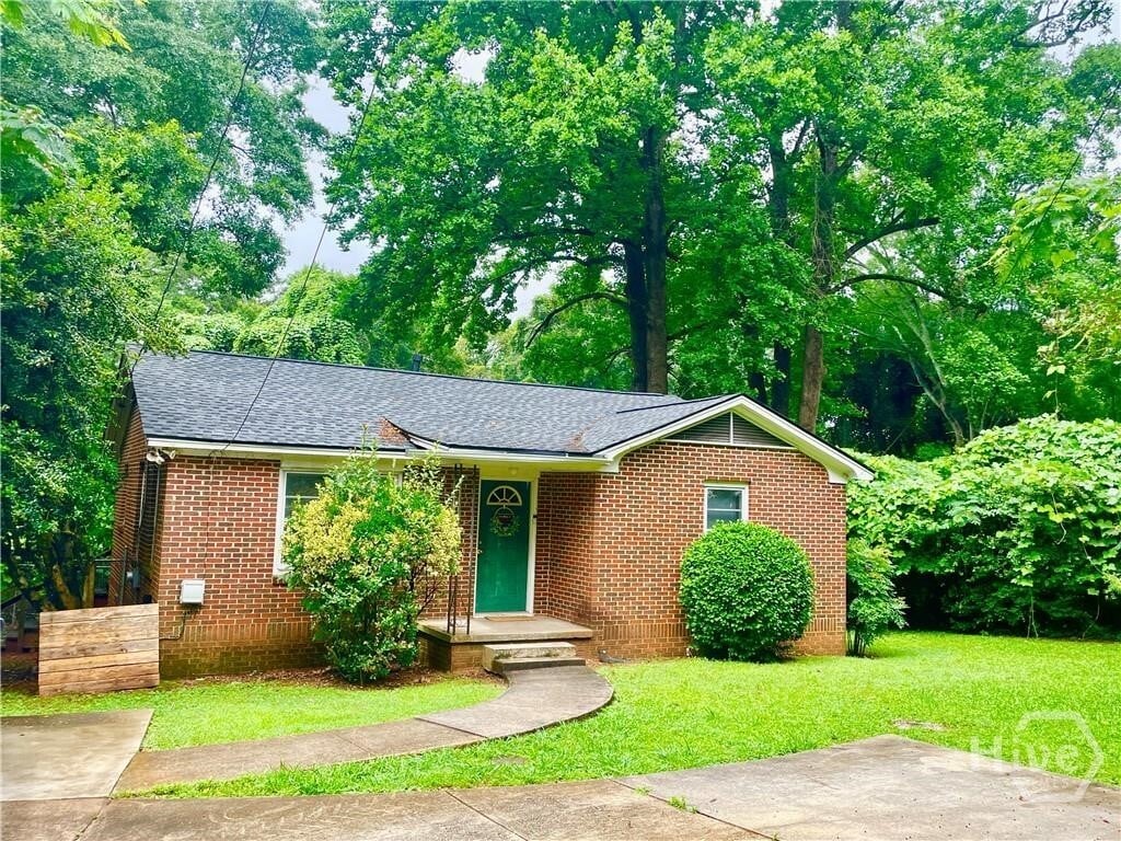 Primary Photo - 135 Appleby Dr