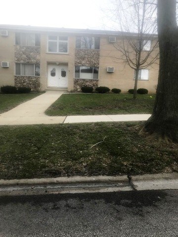 Primary Photo - 560 S Roselle Rd