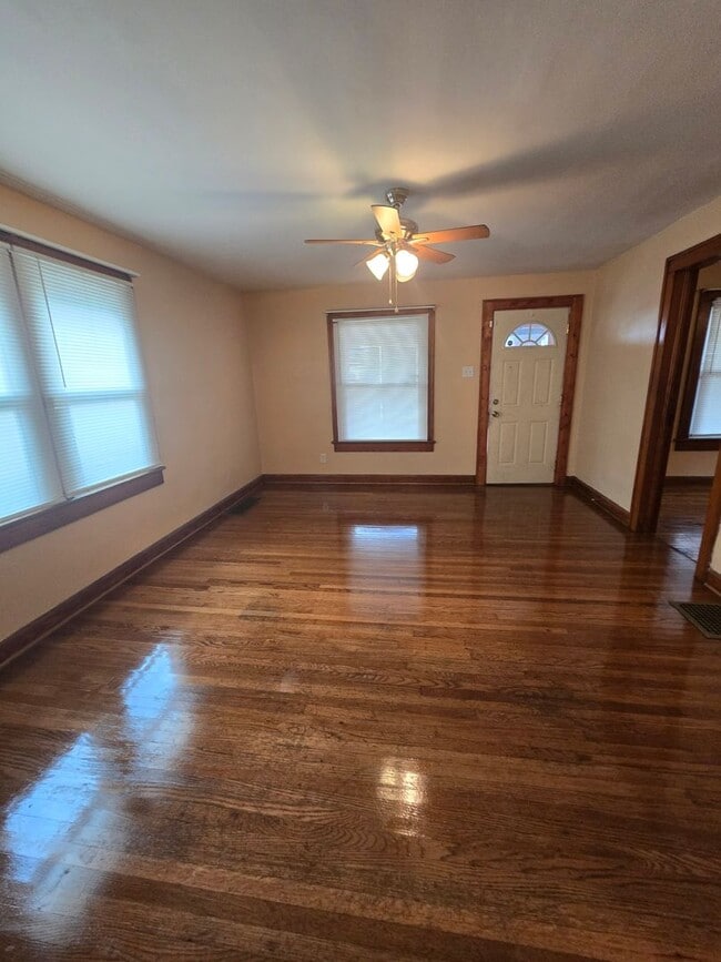 Foto del edificio - Four Bedroom Home Located on the Westside ...