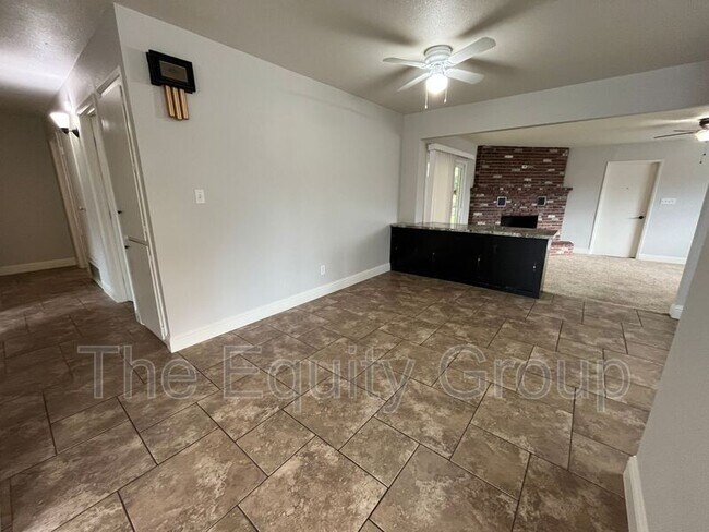 Foto del edificio - 2040 W Linda Vista Ave