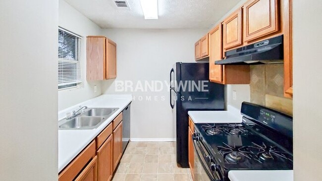 Building Photo - 2600 Clifton Downs Trail