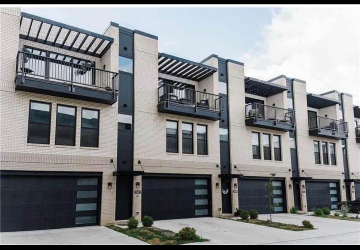 Foto principal - 942 12th St