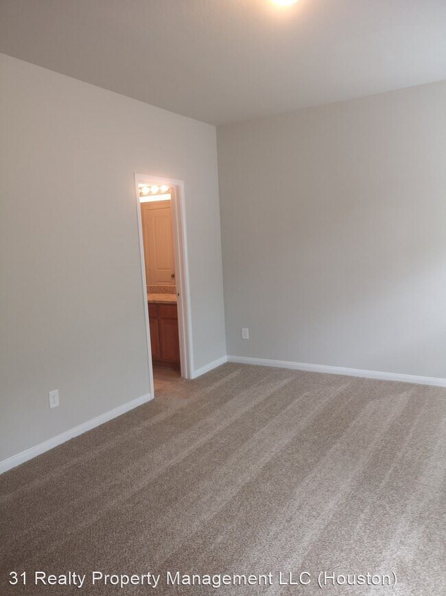 Building Photo - 4 br, 3.5 bath House - 24938 Pavarotti Place