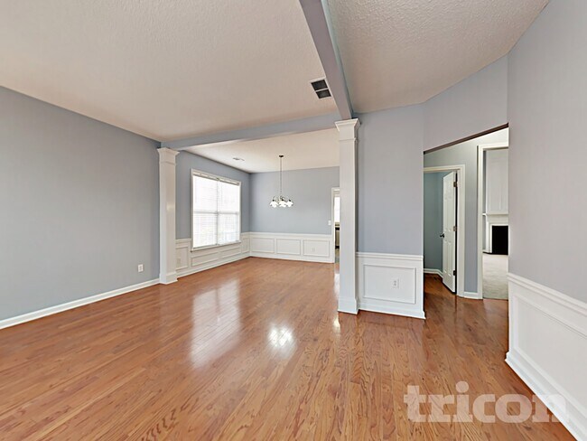 Foto del edificio - 4242 Clearvista Ln NW