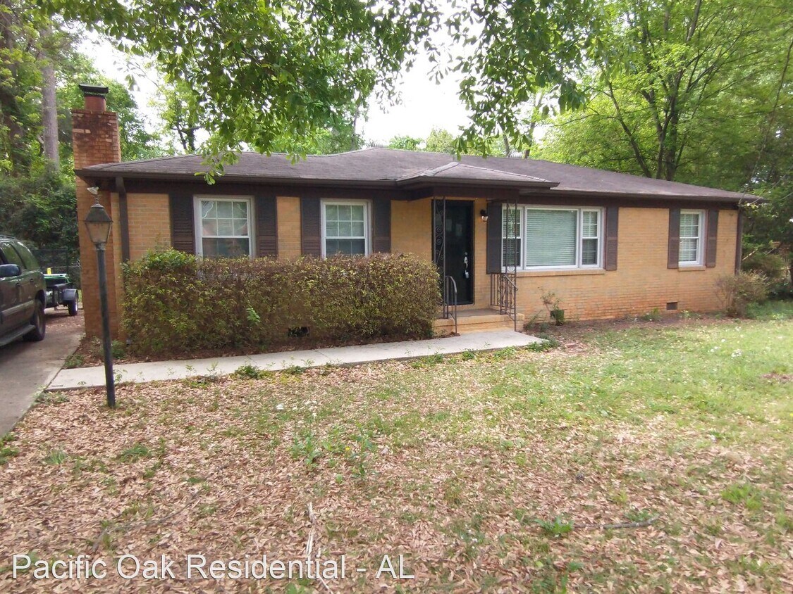 Primary Photo - 3 br, 1 bath House - 239 Lake Drive Cir NE