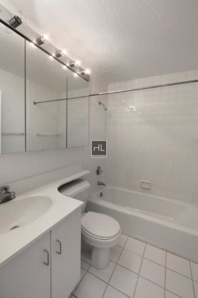 Beautiful Studio in Kips Bay! Room for Rent in New York, NY