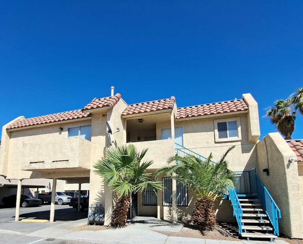 Primary Photo - 2028 Venus Ave