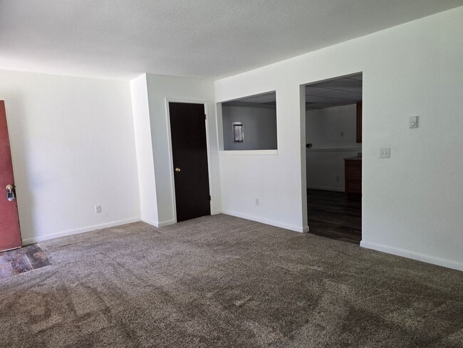 Building Photo - 740 2nd St