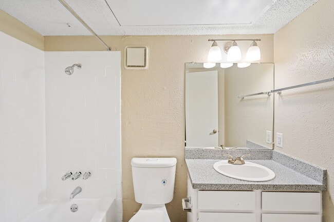 Foto del edificio - Tides on Avril