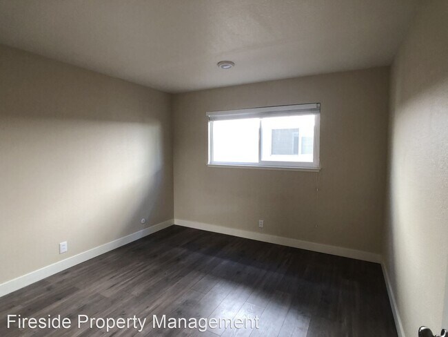 Building Photo - 3739 Underwood Dr