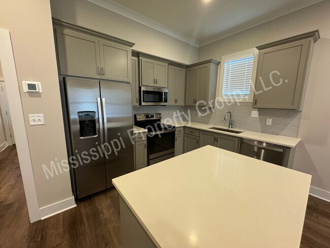 Foto del edificio - 1404 Pleasant Dr