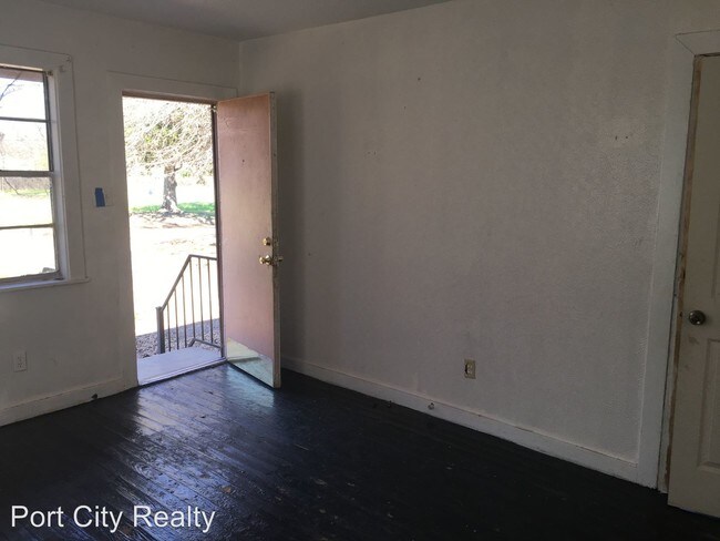 Foto del edificio - 2 br, 1 bath House - 4145 Mayfield St
