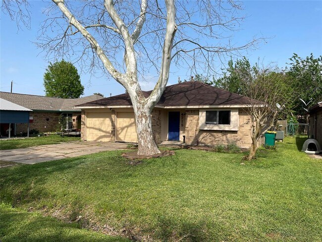 Building Photo - 4715 Caroline St