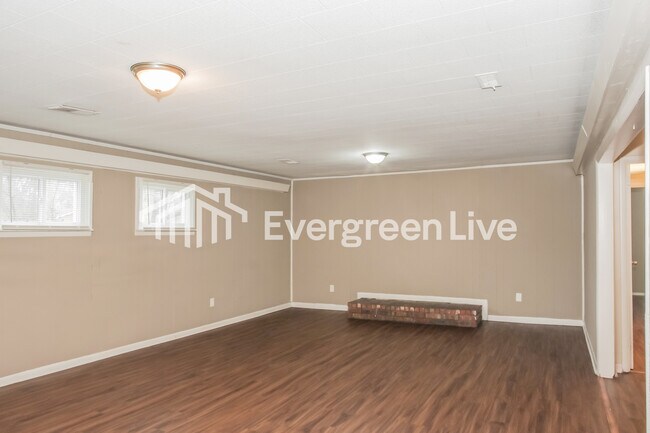 Foto del edificio - 1004 8th Ave SW