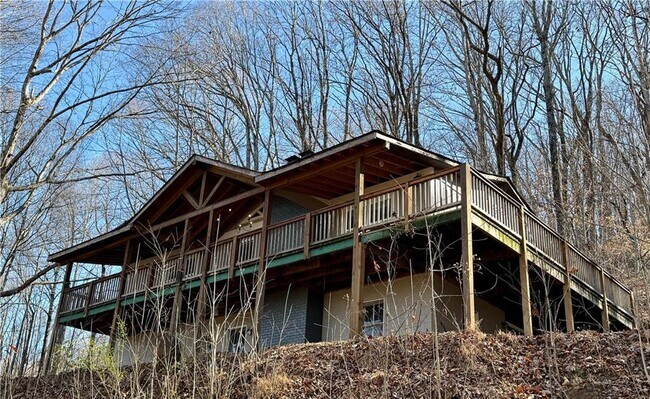 Foto del edificio - 456 Poverty Rd