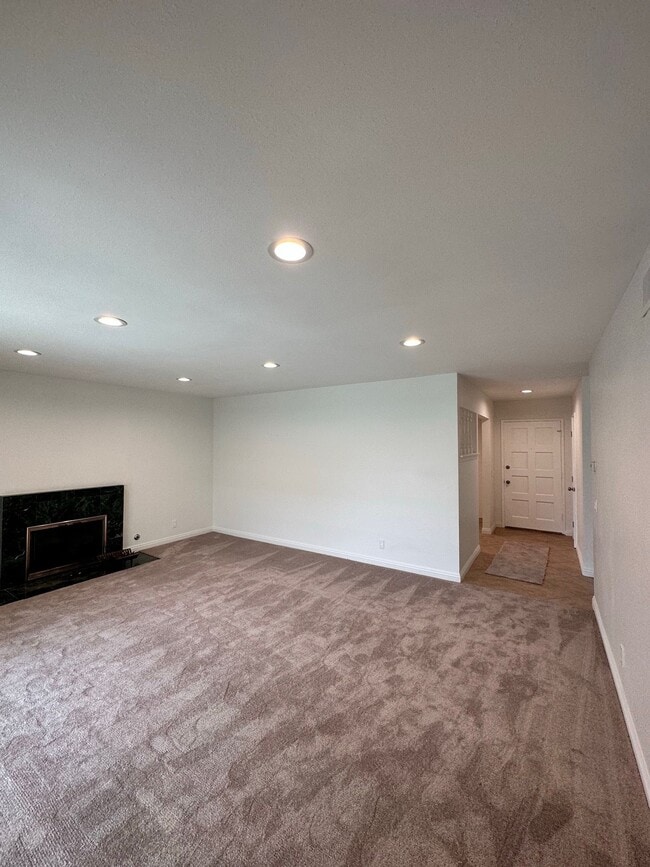 Building Photo - 10474 Crane Cir