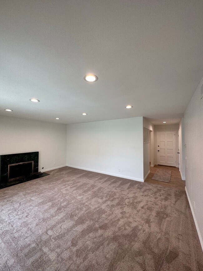 Foto del edificio - 10474 Crane Cir