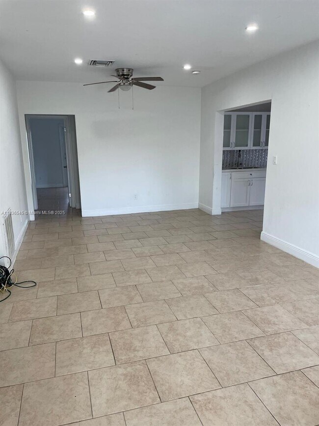 Foto del edificio - 3916 SW 58th Ave